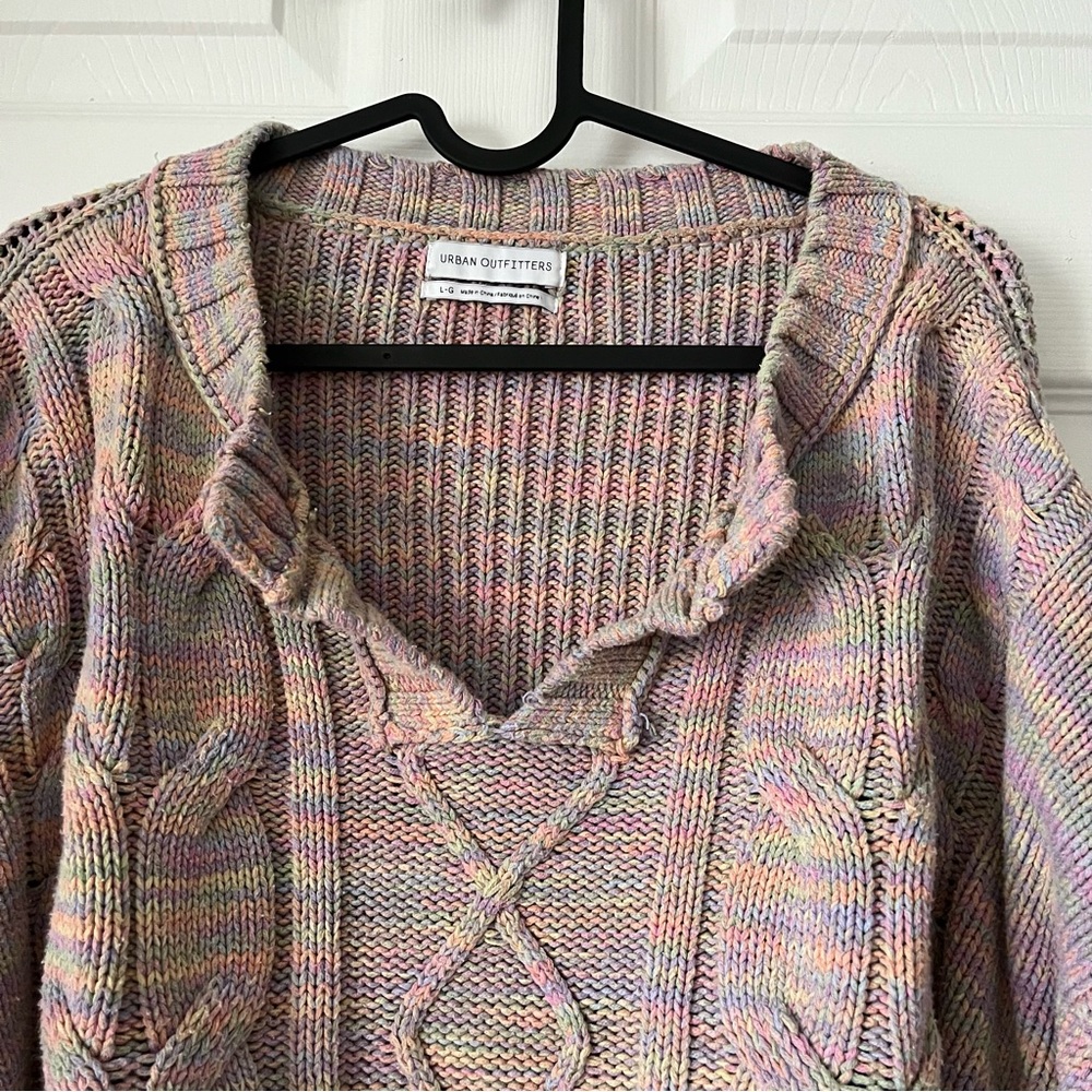 NWOT Women's UO Urban Outfitters Hazel Notch Cable Knit Cropped Sweater in Large - Picture 5 of 10